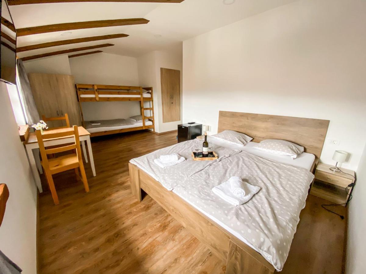 Boutique Rooms & Winery Zorz วิพาวา ภายนอก รูปภาพ